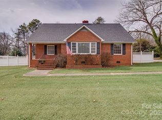 204 Julia Ave, Belmont, NC 28012