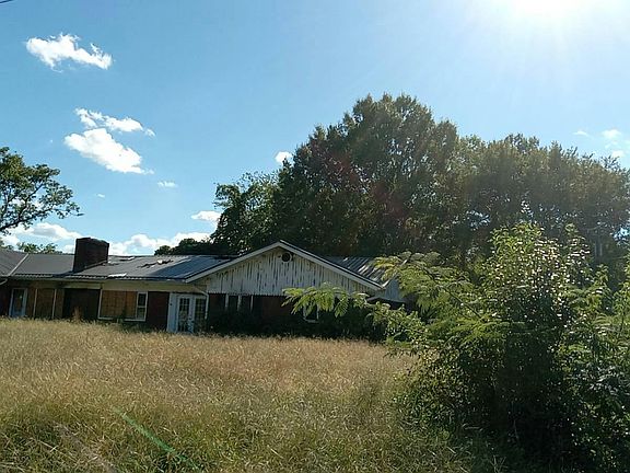 2nd image of 4054 Bernard St