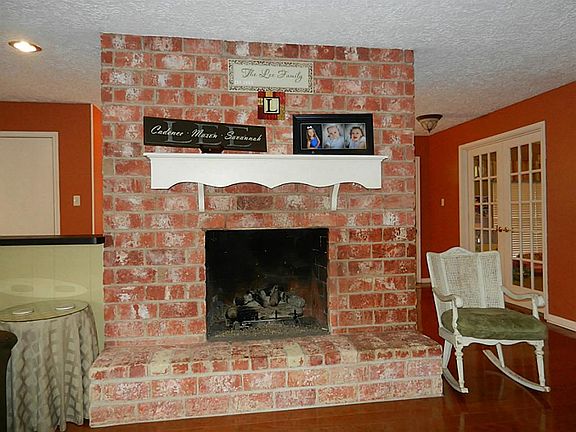 3rd image of 3242 Three Pines Dr