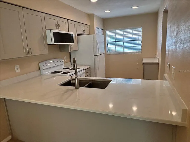 13250 Ridge Rd #1-6 — Photo 10