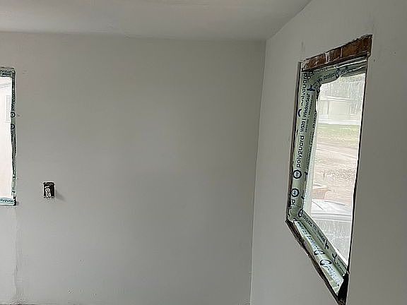 4th image of 4549 County Rd E #39