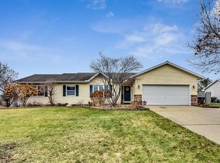 3939 Green Acre Dr, Saint Joseph, MI 49085