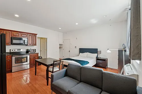 1204 Chestnut St #201 Photo 1