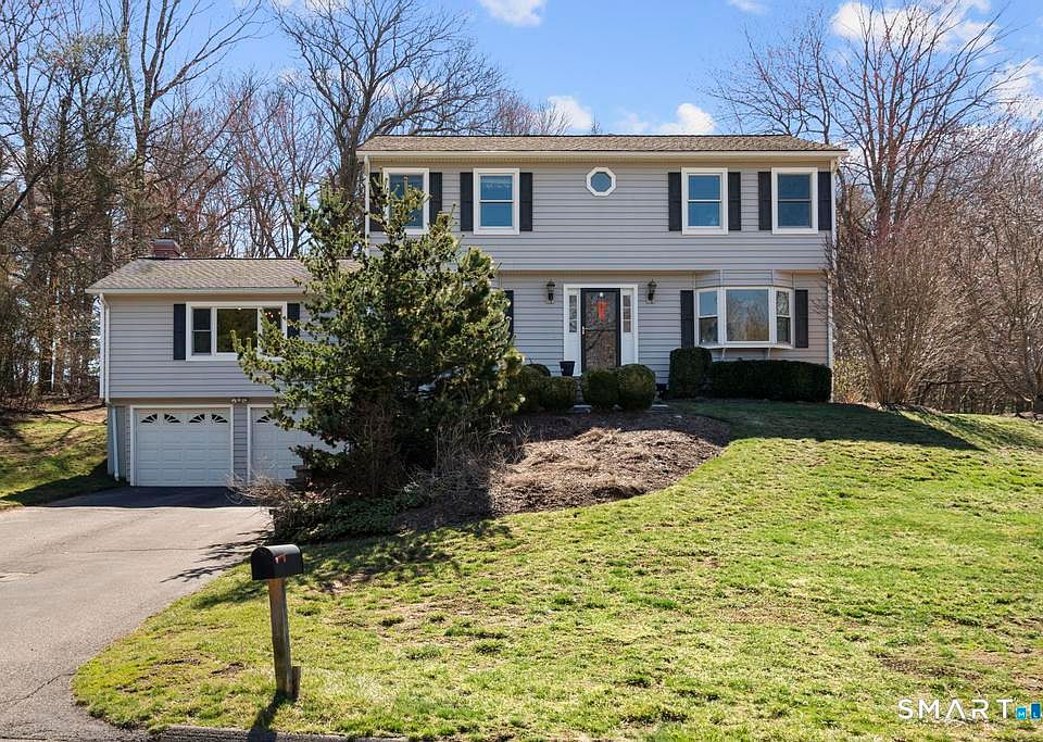 1st image of 290 Tanglewood Circle