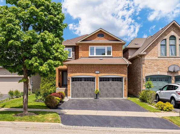 6665 Meteor Ct, Mississauga, ON L5N 7H9