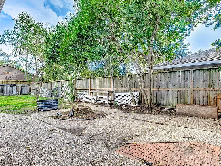 5519 Burlinghall Dr — Photo 6