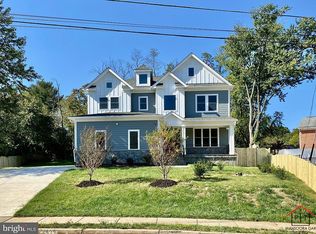 7411 Nigh Rd, Falls Church, VA 22043