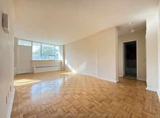 500 Dawes Rd #418, Toronto, ON M4B2G1