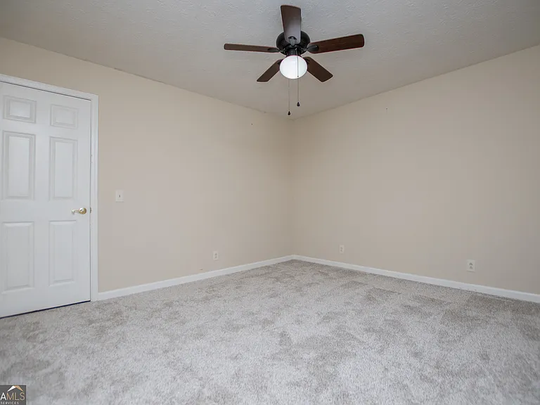 1499 Stonington Ct — Photo 30