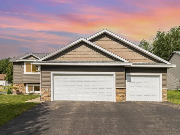 655 Glenmeadow St, River Falls, WI 54022