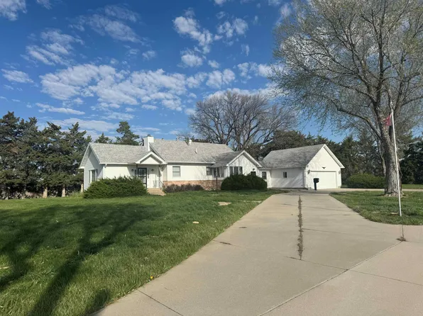 1325 E 26th St, Hastings, NE 68901