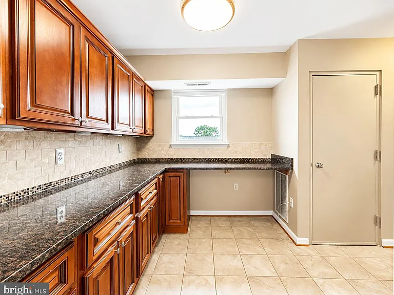430 N Armistead St #303 — Photo 8