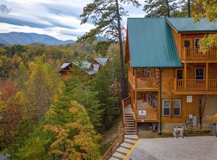 4326 Forest Ridge Way, Pigeon Forge, TN 37863