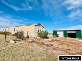 17 Huxtable Rd, Douglas, WY 82633