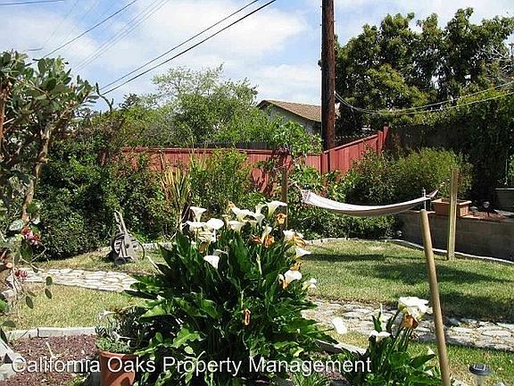 5th image of 250 S Ashwood Ave