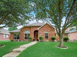 7906 Munich Dr, Rowlett, TX 75089