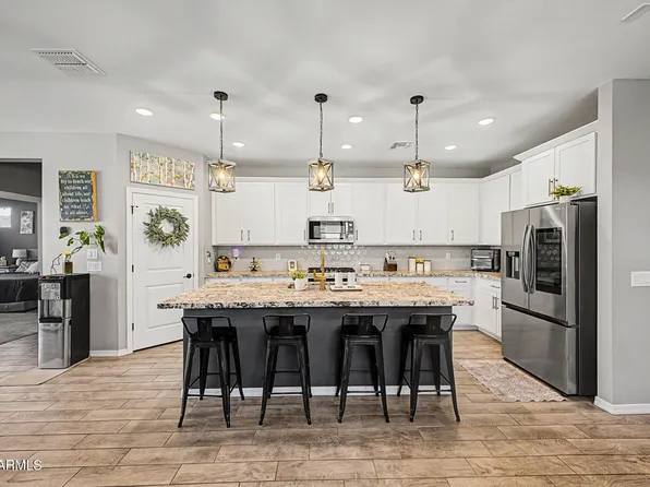 4392 W MOUNTAIN LAURAL Drive, San Tan Valley, AZ 85144