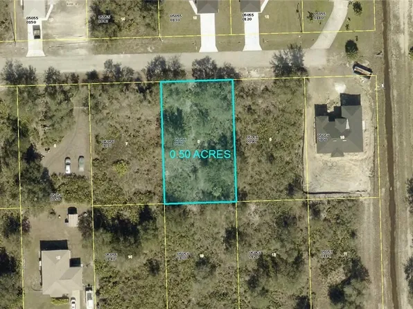 2605 73rd St W, Lehigh Acres, FL 33971