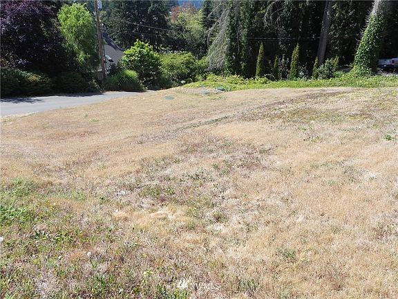 3rd image of 359 Selkirk Drive