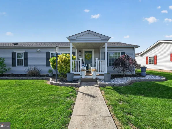 102 Daisy Ln, Royersford, PA 19468