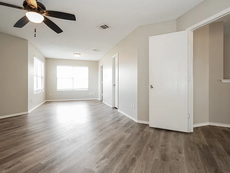 316 Dakota Ridge Dr — Photo 11