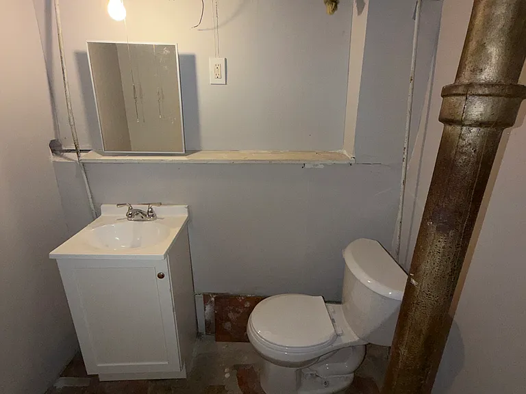 677 Eddy Rd — Photo 12