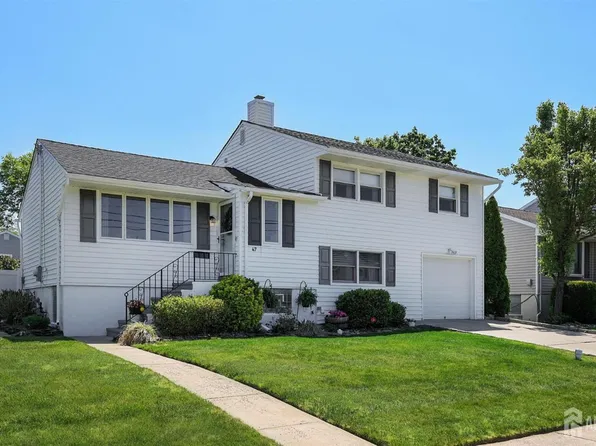 47 Miliken Rd, Colonia, NJ 07067