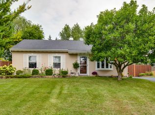 449 Birchwood Dr, Antioch, IL 60002