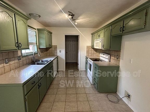 4th image of 794 S Fox Creek Rd