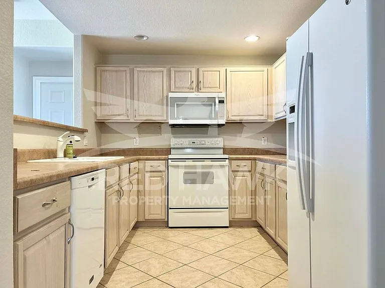 1335 E June St #110 — Photo 8