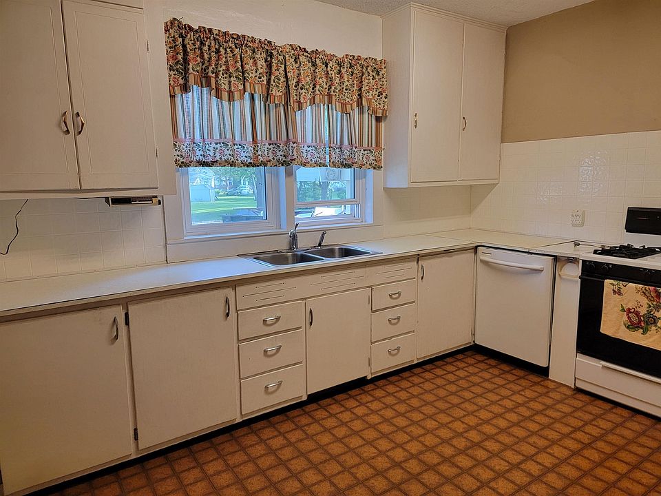 206 Clark St, Lime Springs, IA 52155 MLS 20231996 Zillow