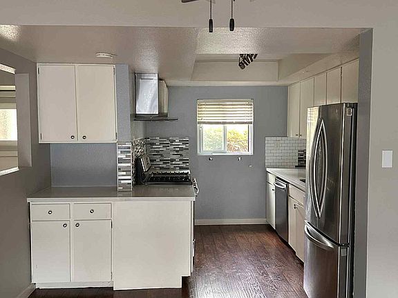 2nd image of 1400 Bellevue Way SE APT 12