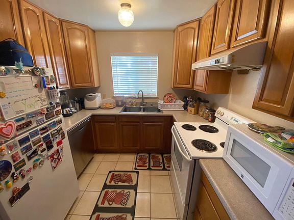 5th image of 977 Zarick Dr