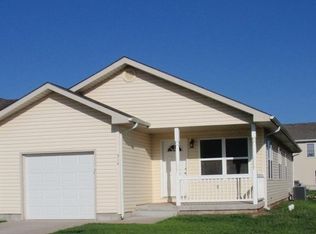 914 Jackalope Ct, Junction City, KS 66441