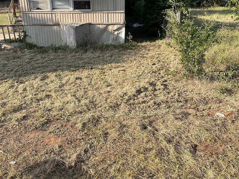 3302 Lake Dr — Photo 11