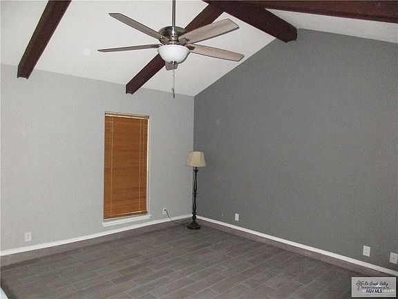 2nd image of 226 E Palmetto Dr