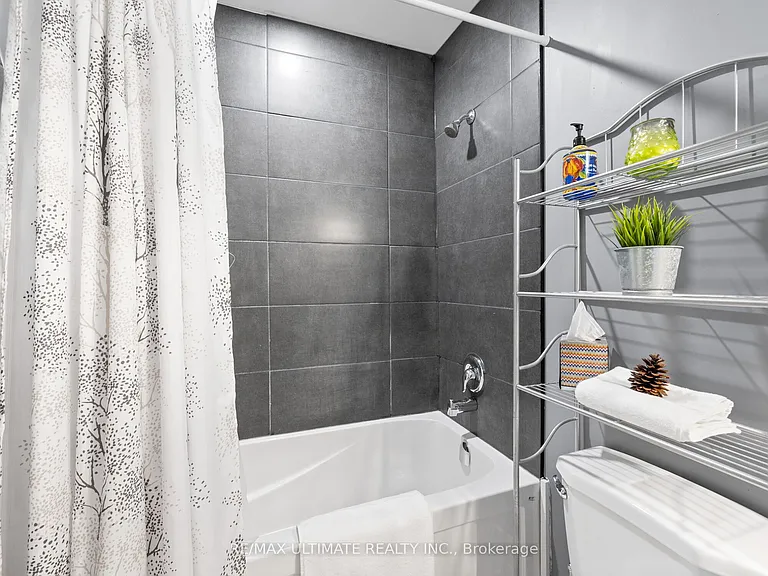 252 Bertie St #E — Photo 21