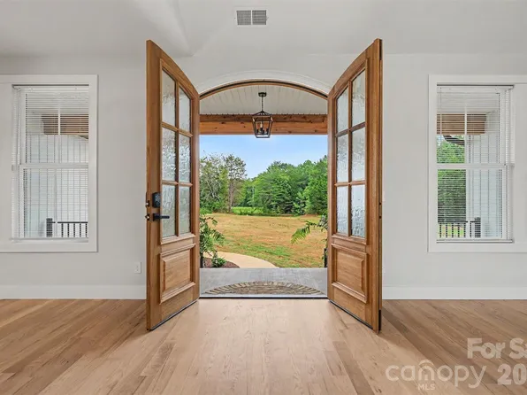 439 Hambright Rd, Blacksburg, SC 29702