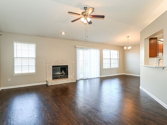 3rd image of 11181 Coldfield Dr