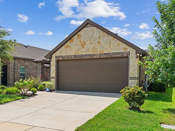 3rd image of 2540 Pettus Dr