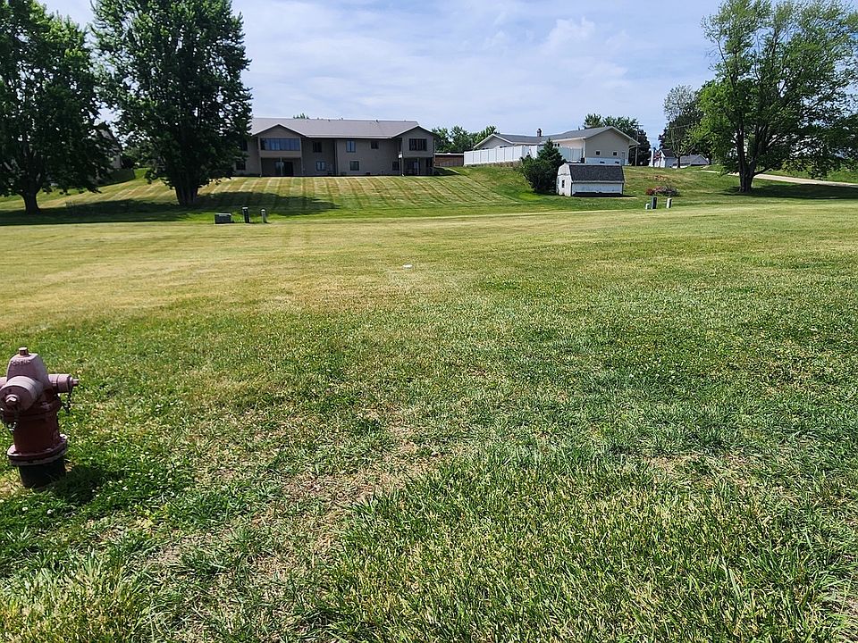 2nd image of 6 Avenue 6 7 10 Lot 2-3-11