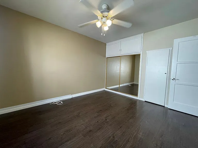 2625 Cloverfield Blvd — Photo 13