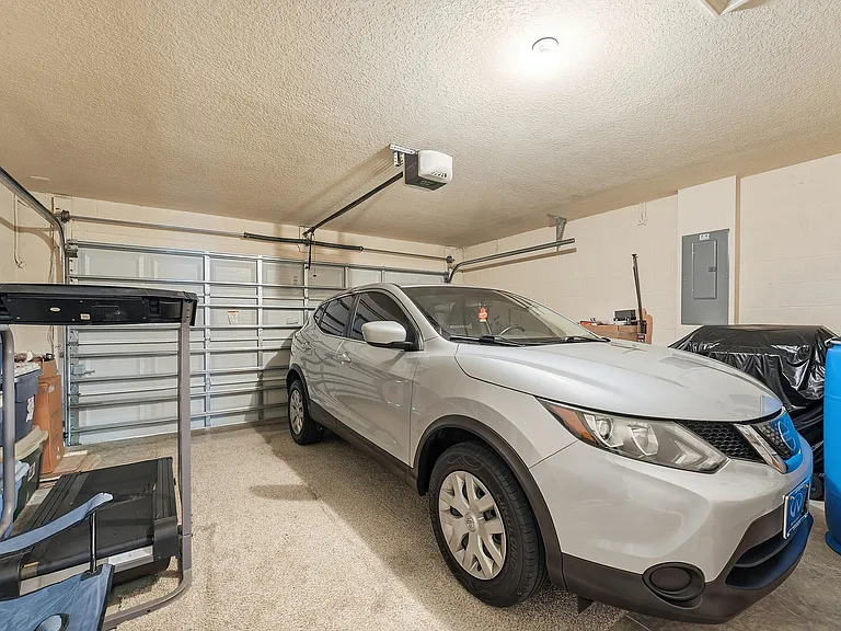 5923 NW Brianna Ct — Photo 9