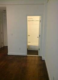 5th image of 212 W 91st St APT 1016