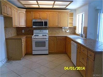 4th image of 2134 S Hickory St