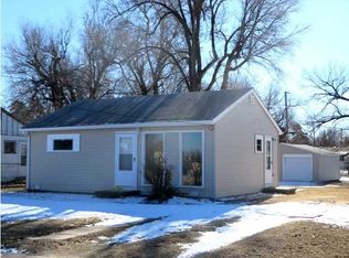 579 W 2nd St, Valley Center, KS 67147