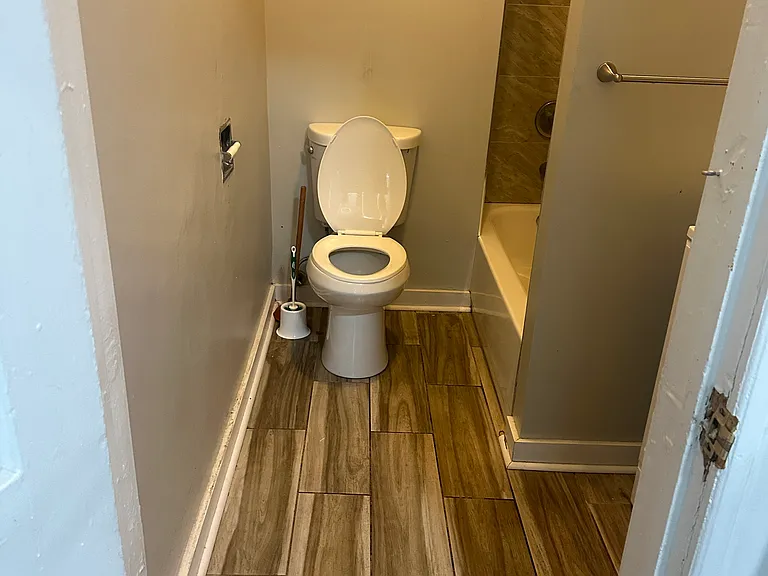 1024 E Pearson St — Photo 10