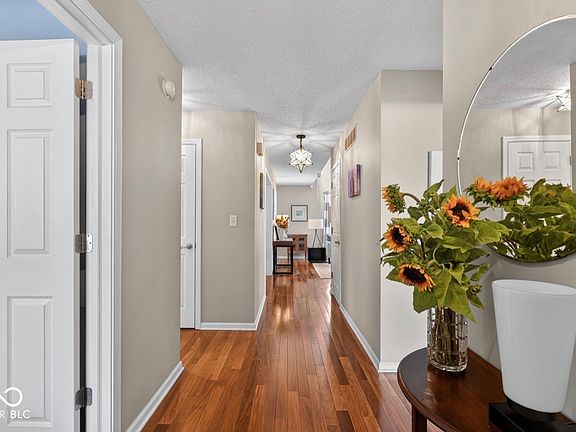 4th image of 1026 Selkirk Ln
