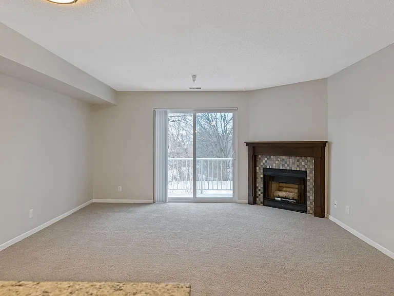 Waterford Place Townhomes — Photo 18