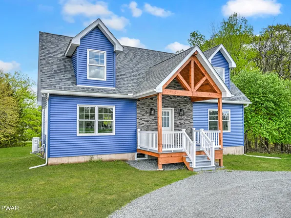 5 Lakeville Ct, Lakeville, PA 18438